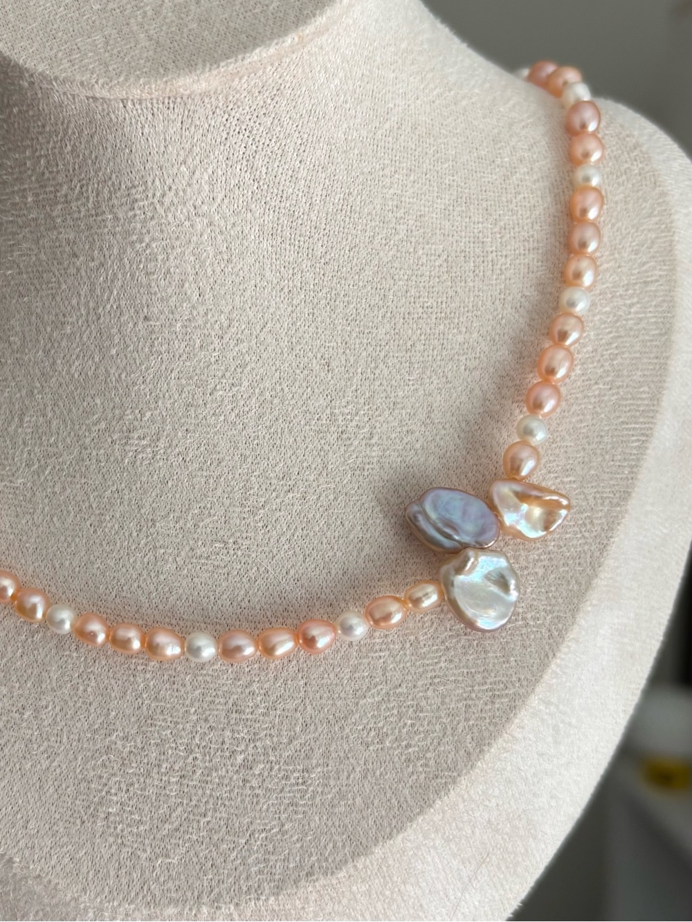 Genuine Pearl Necklace - Picture 4 of 8